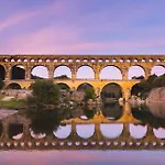 Tente Safari Au Pont Du Gard *