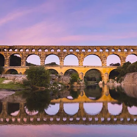 Tente Safari Au Pont Du Gard *