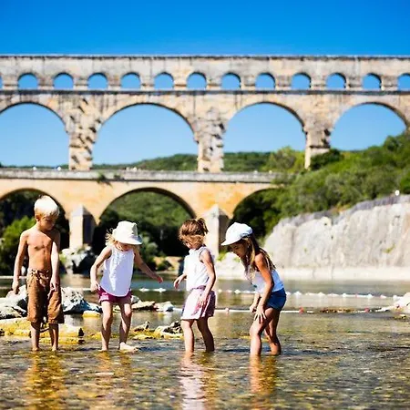Tente Safari Au Pont Du Gard Luxury tent