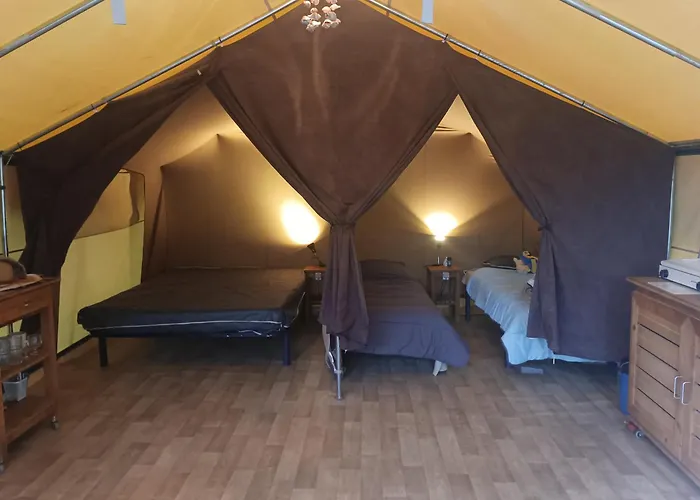 Tente Safari Au Pont Du Gard Luxury tent *