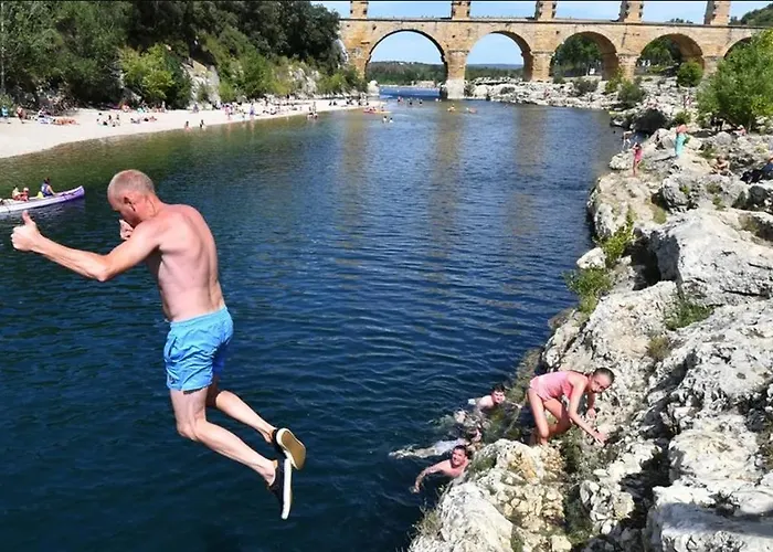 Tente Safari Au Pont Du Gard Luxury tent