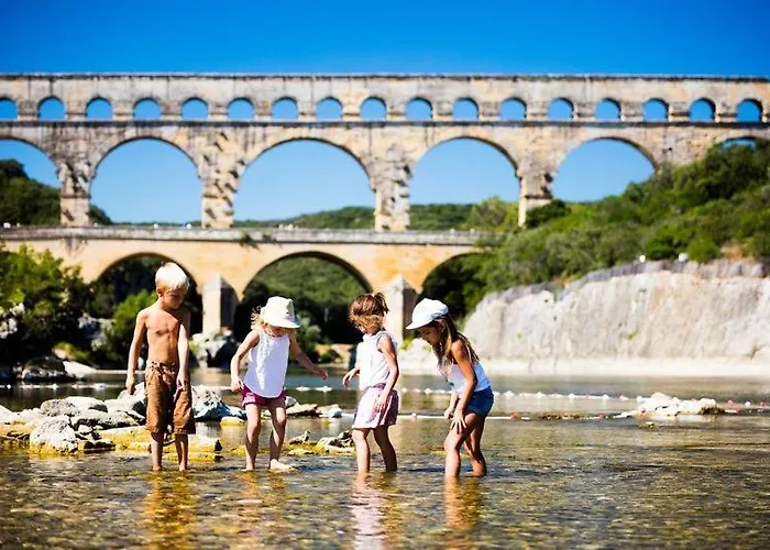 Tente Safari Au Pont Du Gard Luxury tent